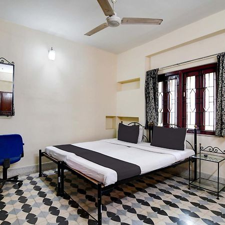Oyo Simplex Guest House Behala Kolkata Exterior photo