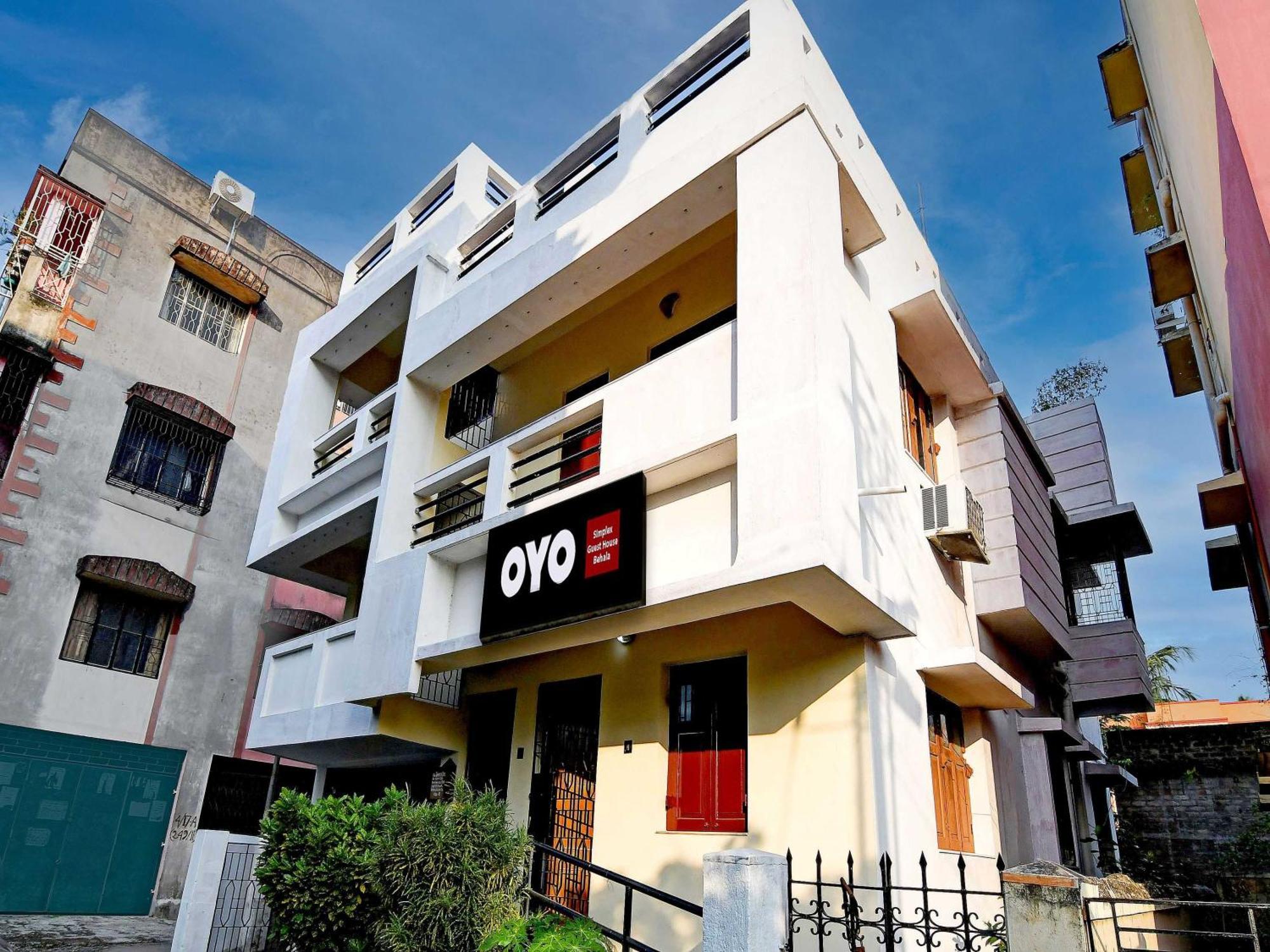 Oyo Simplex Guest House Behala Kolkata Exterior photo
