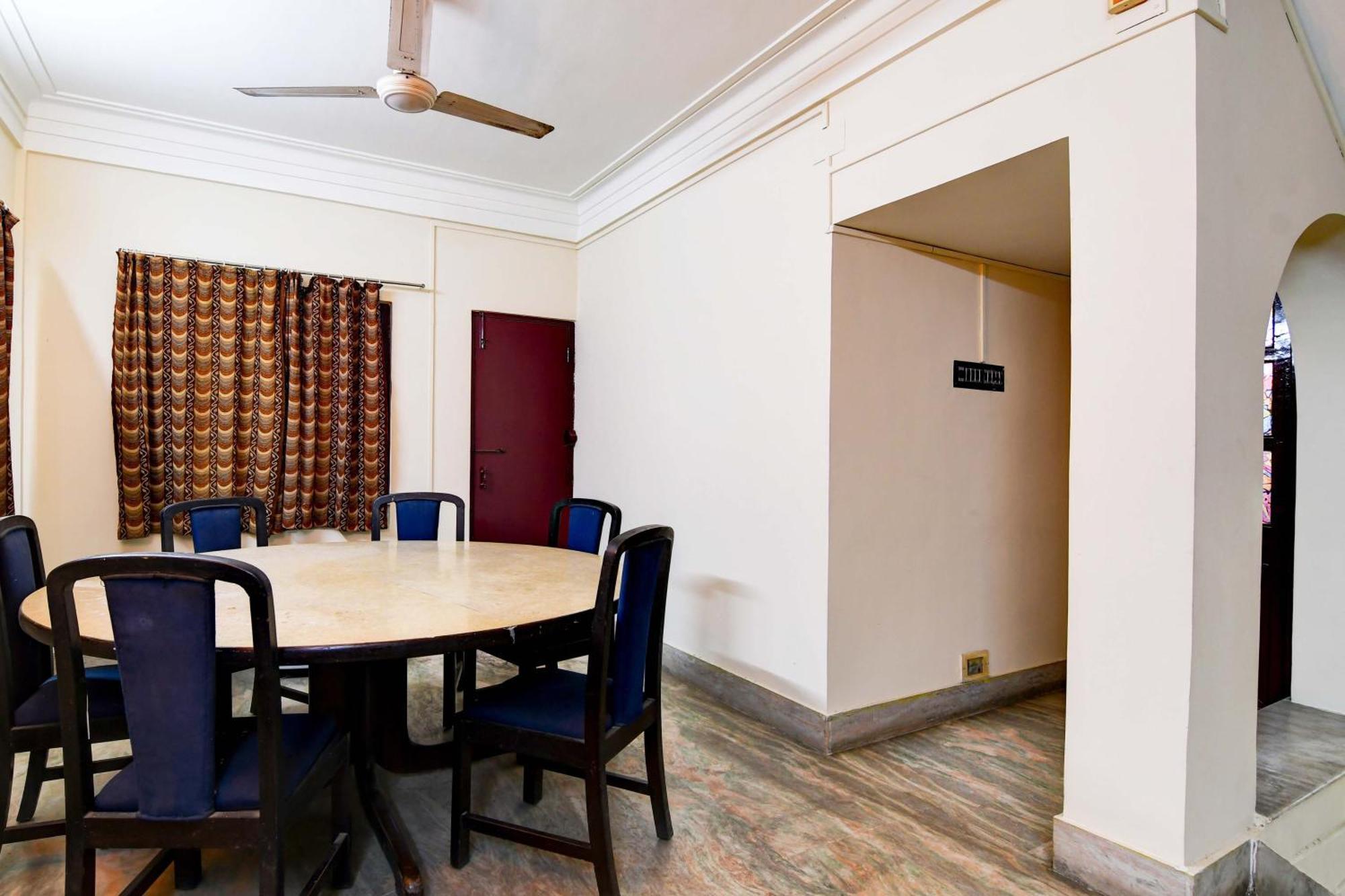 Oyo Simplex Guest House Behala Kolkata Exterior photo