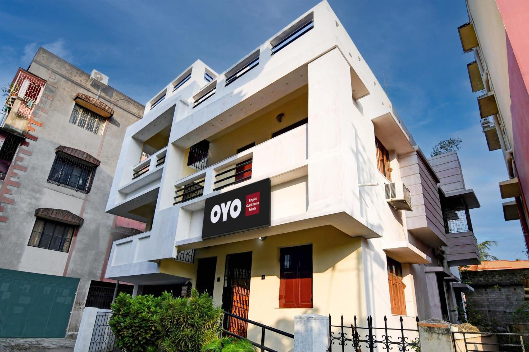 Oyo Simplex Guest House Behala Kolkata Exterior photo